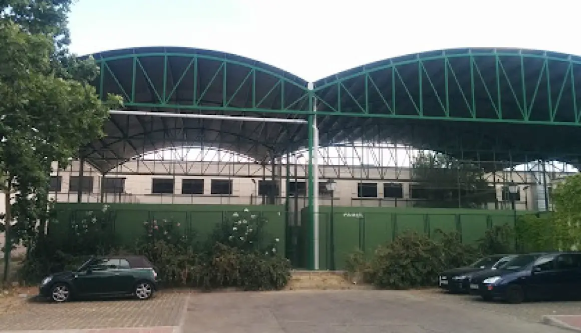 Imagen-de-Centro-Deportivo-San-Isidro-en-Villanueva-de-la-Canada-Madrid