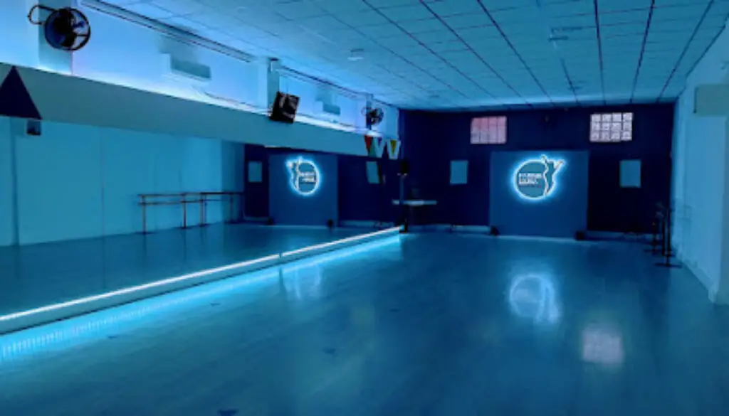 Imagen-de-Marina-Lluna-Escola-de-Ball-Escuela-de-baile-en-La-Vall-dUixo-en-La-Vall-dUixo-Castellon