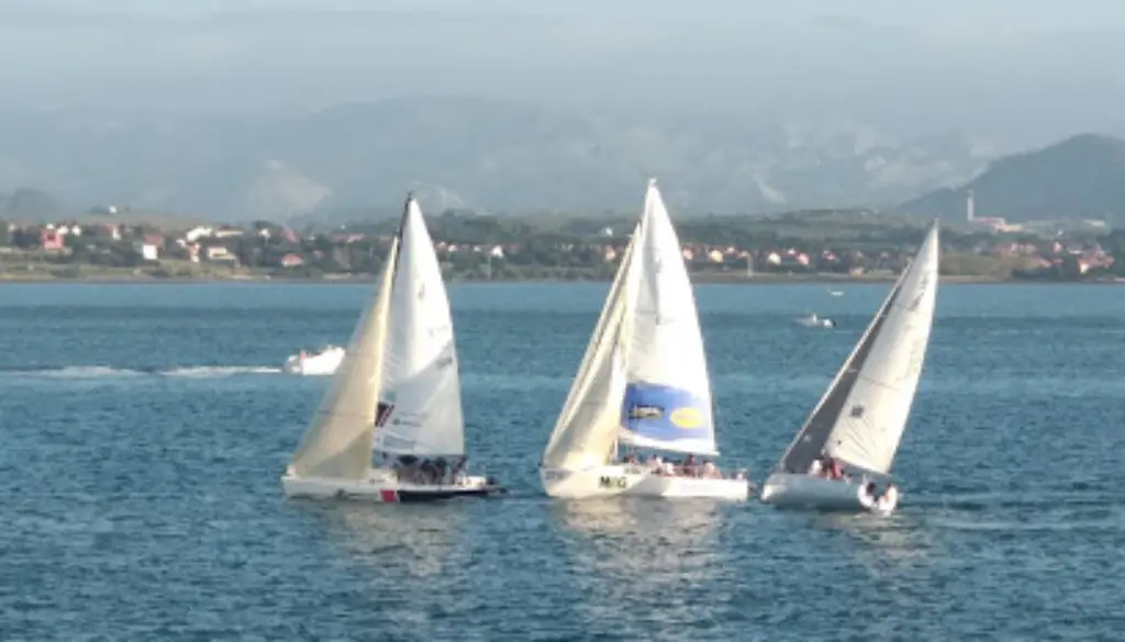 Imagen-de-Real-Federacion-Cantabra-de-Vela-en-Ricla-Zaragoza